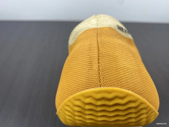 GW5353 Knit Sulfur Yeezy RNR Adidas 0817